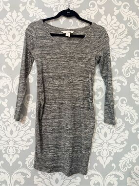 💫4/$25 • H&M Mama Gray Melange Long-sleeve V-neck Maternity Bodycon Mini Dress